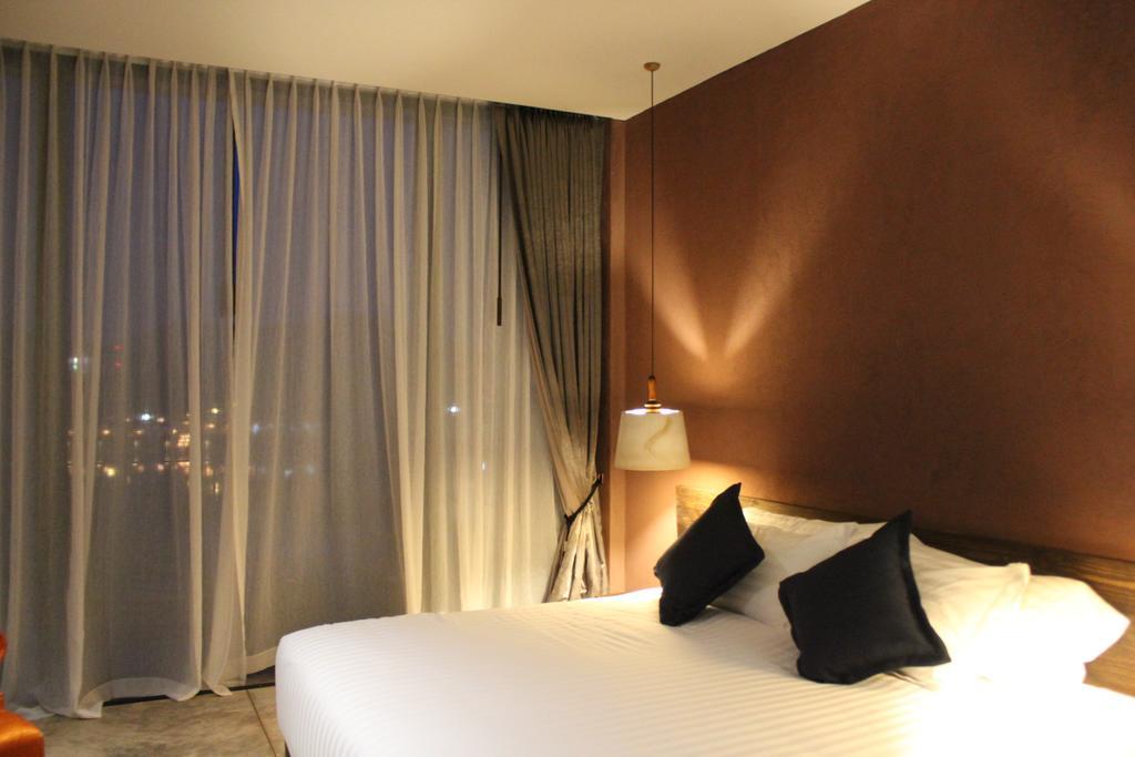 The Glory River Kwai Hotel Kanchanaburi Exterior photo