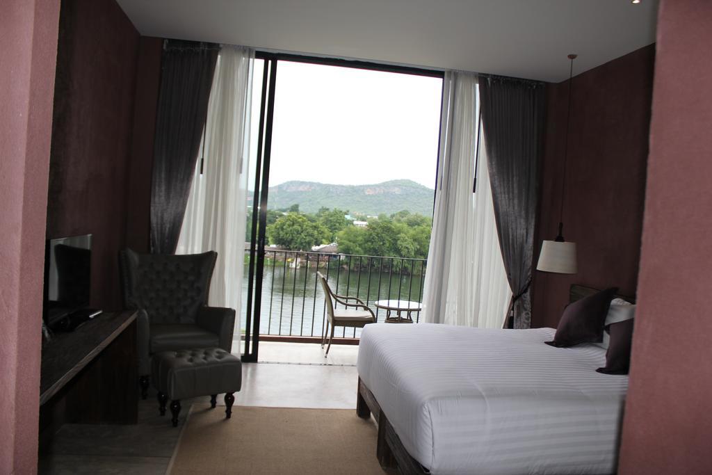 The Glory River Kwai Hotel Kanchanaburi Exterior photo