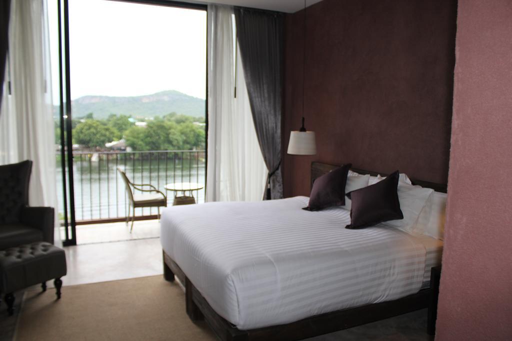 The Glory River Kwai Hotel Kanchanaburi Exterior photo