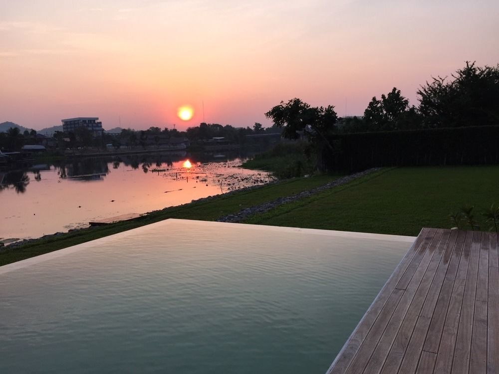 The Glory River Kwai Hotel Kanchanaburi Exterior photo