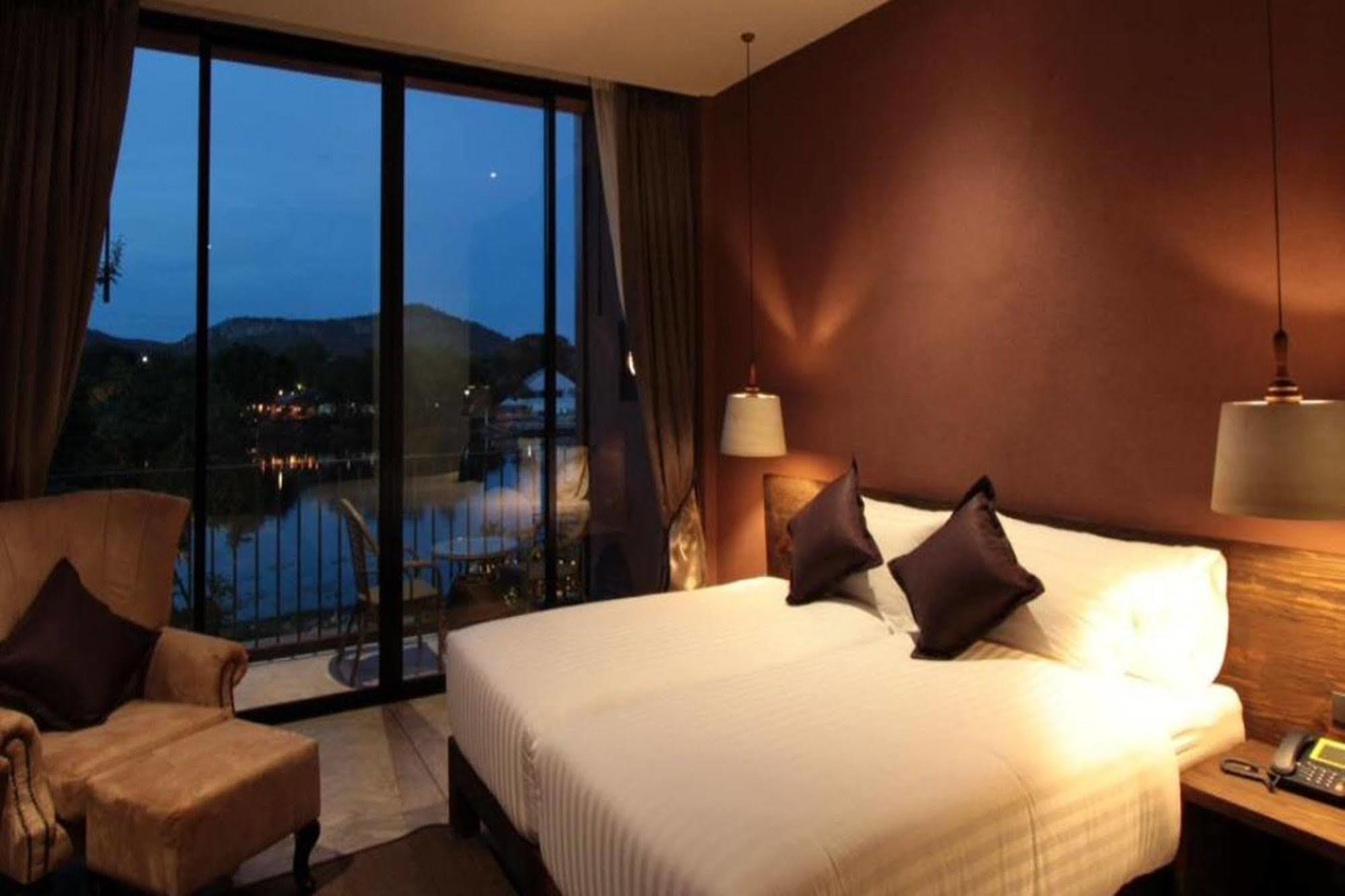 The Glory River Kwai Hotel Kanchanaburi Exterior photo