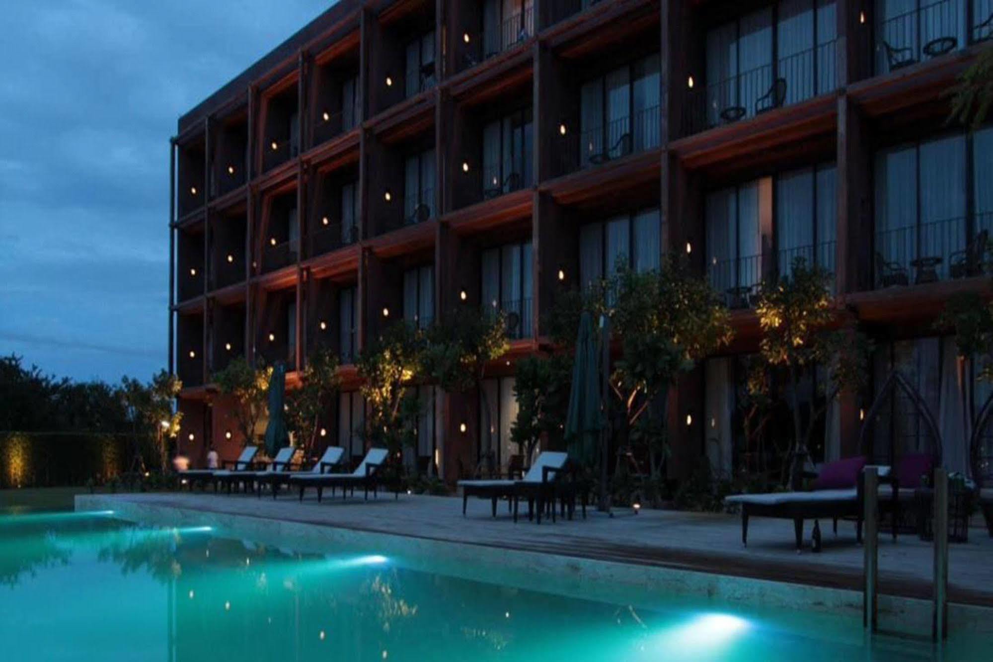 The Glory River Kwai Hotel Kanchanaburi Exterior photo