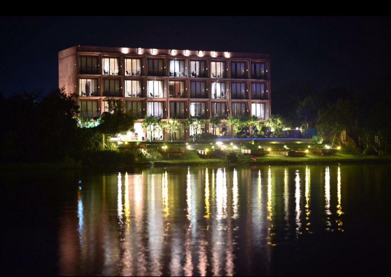 The Glory River Kwai Hotel Kanchanaburi Exterior photo